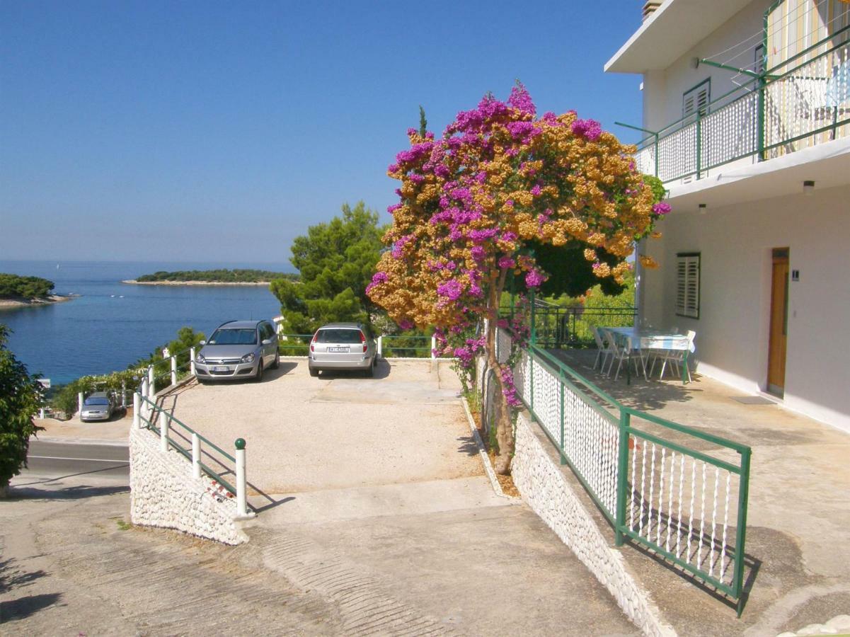 Apartments Dijo Примоштен Екстер'єр фото
